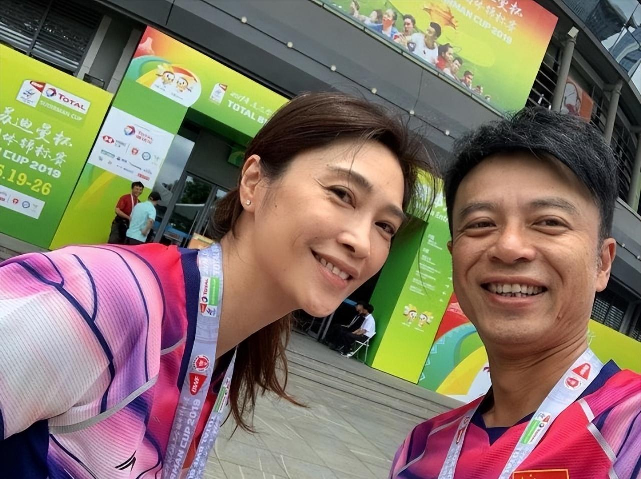 李克勤_李克勤最好听的十首歌_李克勤夫妇和胡枫汪明荃相聚
