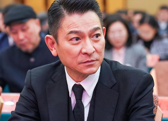 刘德华的公益事业与社会责任_刘德华做的慈善事业_刘德华公益慈善